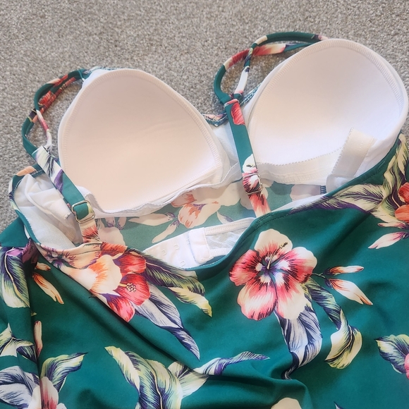 Ladies tankini top - Picture 2 of 3